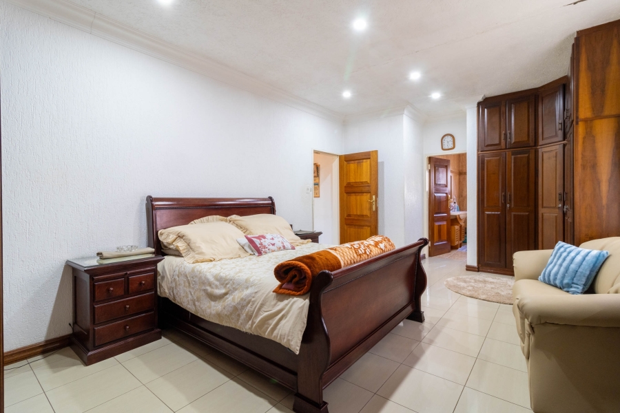 4 Bedroom Property for Sale in Lenasia South Gauteng