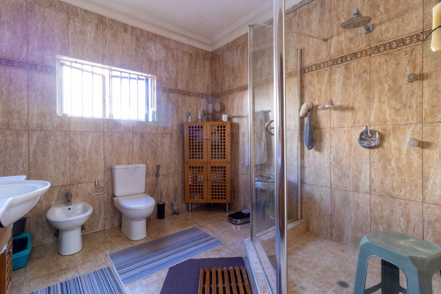 4 Bedroom Property for Sale in Lenasia South Gauteng