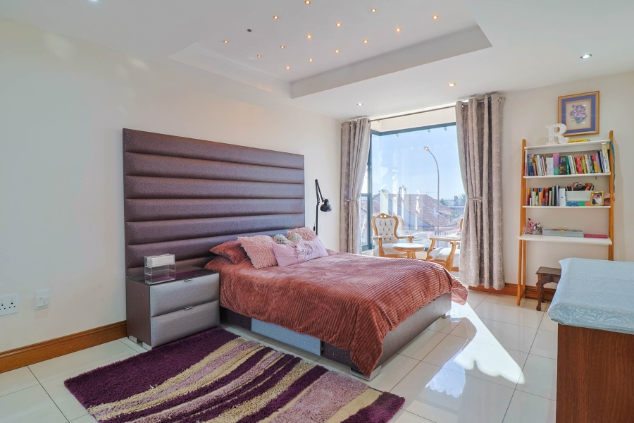 4 Bedroom Property for Sale in Lenasia South Gauteng