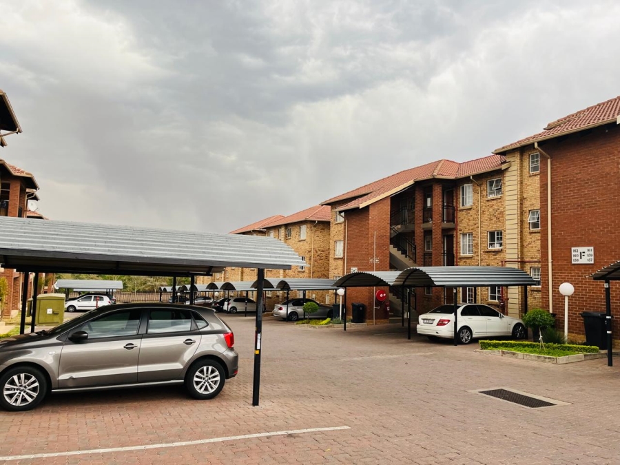 2 Bedroom Property for Sale in Noordwyk Gauteng