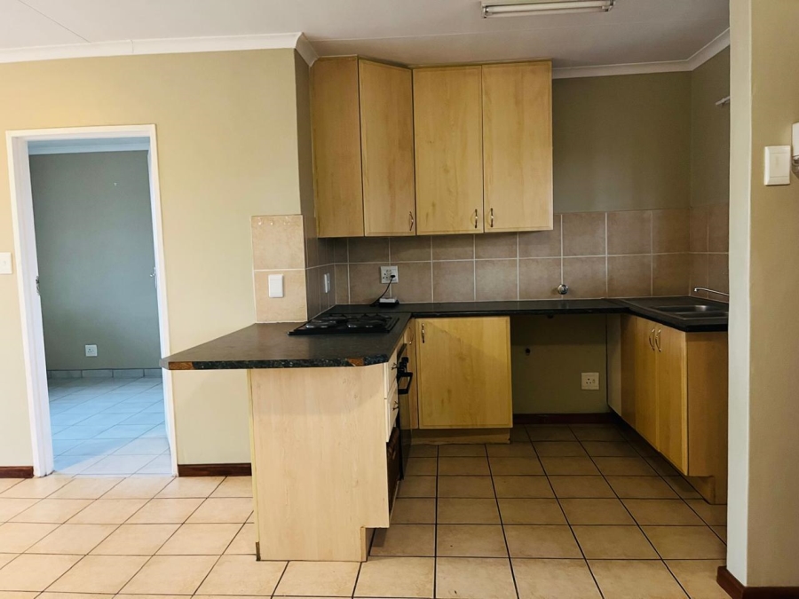 2 Bedroom Property for Sale in Noordwyk Gauteng