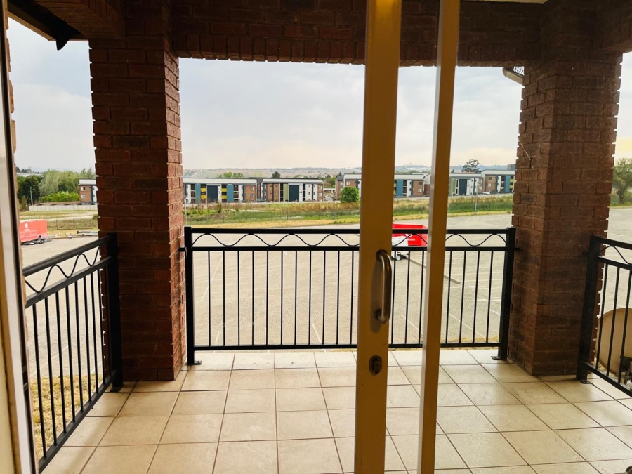 2 Bedroom Property for Sale in Noordwyk Gauteng
