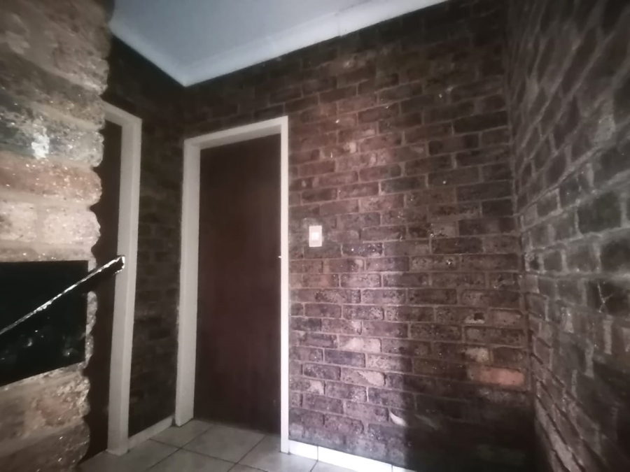 2 Bedroom Property for Sale in Sunnyside Gauteng