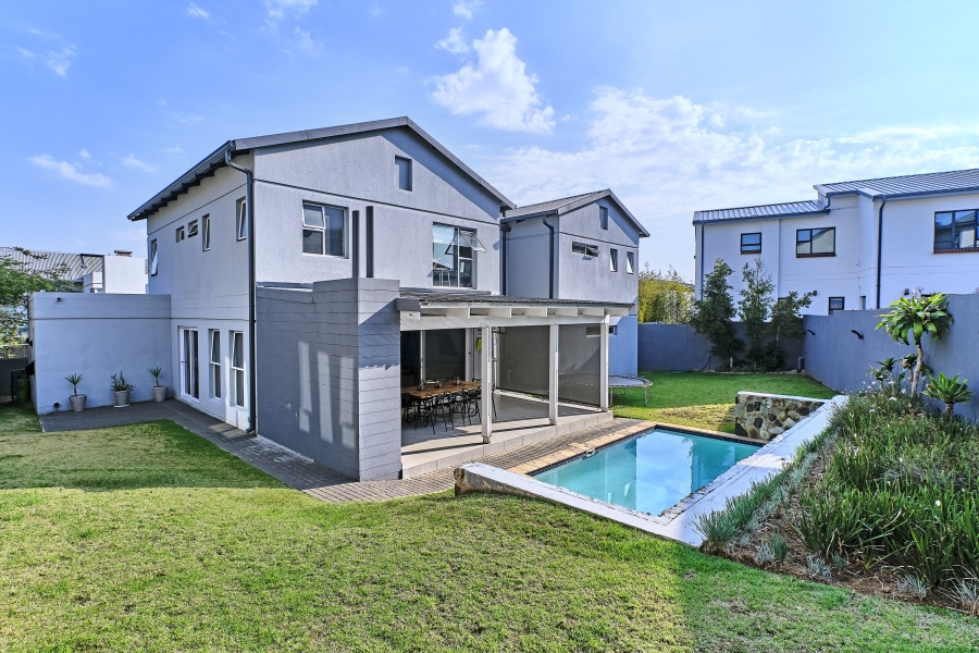 To Let 4 Bedroom Property for Rent in Waterfall Country Village Gauteng