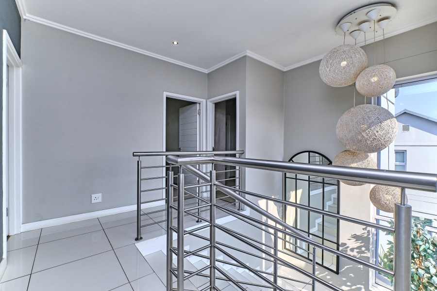 To Let 4 Bedroom Property for Rent in Waterfall Country Village Gauteng