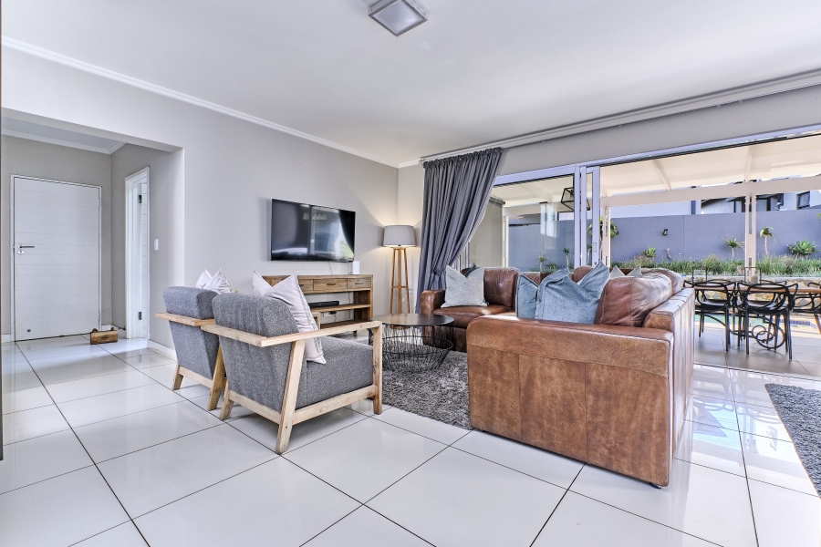 To Let 4 Bedroom Property for Rent in Waterfall Country Village Gauteng