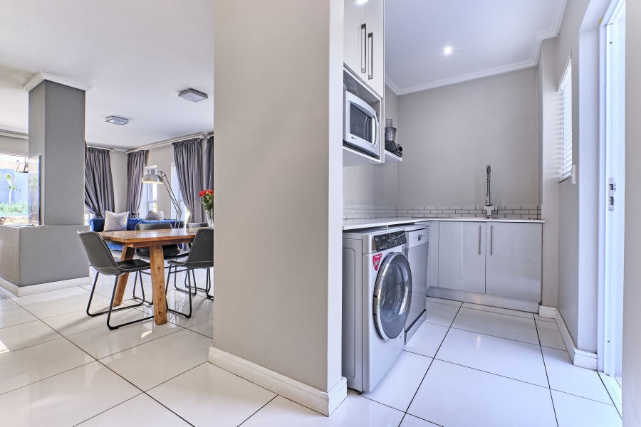 To Let 4 Bedroom Property for Rent in Waterfall Country Village Gauteng