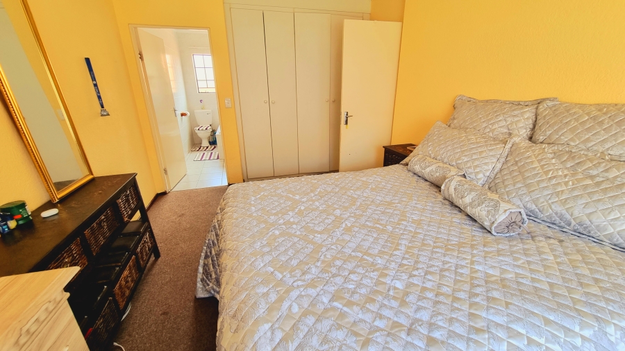 To Let 3 Bedroom Property for Rent in Halfway Gardens Gauteng