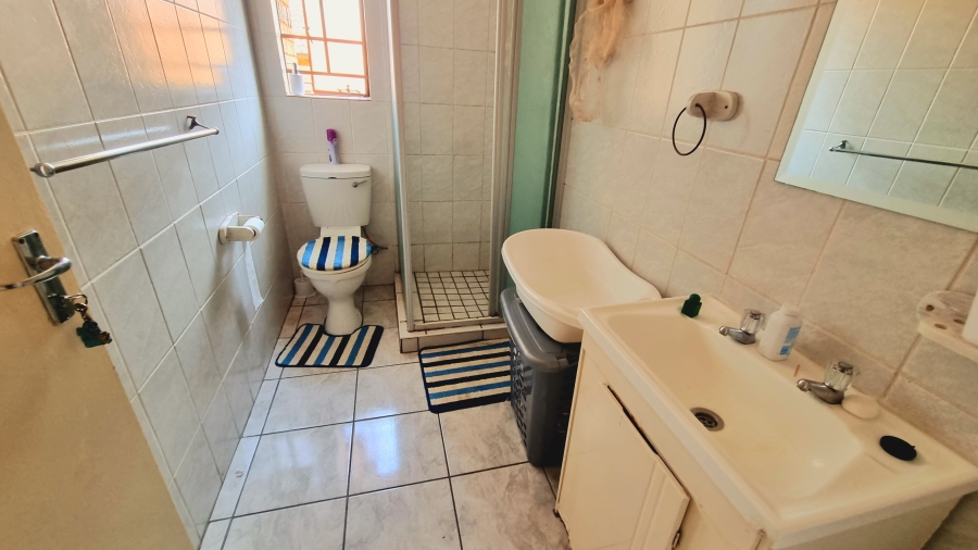 To Let 3 Bedroom Property for Rent in Halfway Gardens Gauteng