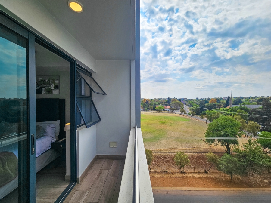 1 Bedroom Property for Sale in Ashlea Gardens Gauteng