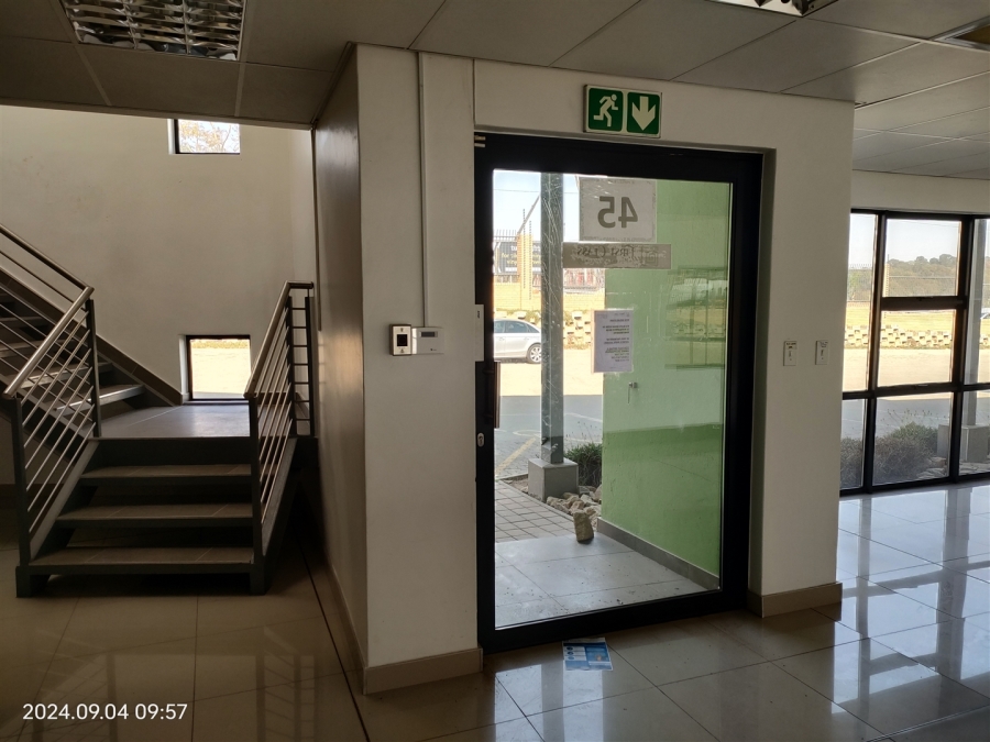 To Let commercial Property for Rent in North Riding Gauteng