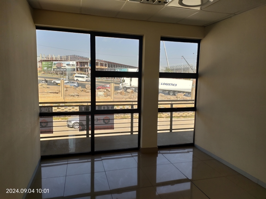 To Let commercial Property for Rent in North Riding Gauteng