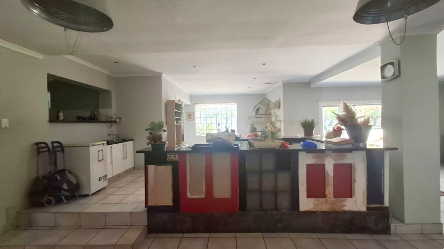 8 Bedroom Property for Sale in Golf Park Gauteng