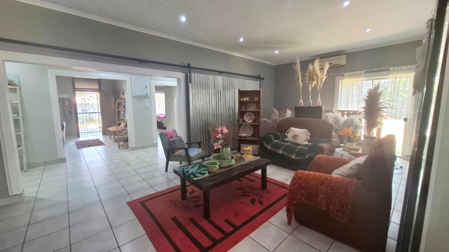 8 Bedroom Property for Sale in Golf Park Gauteng