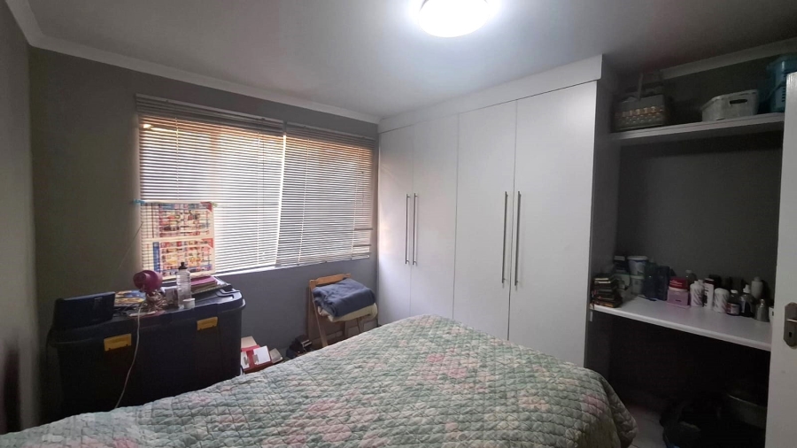 8 Bedroom Property for Sale in Golf Park Gauteng