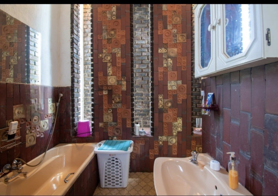 5 Bedroom Property for Sale in Meyerton Central Gauteng