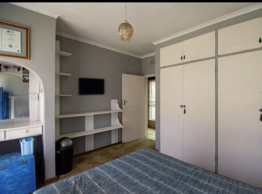 5 Bedroom Property for Sale in Meyerton Central Gauteng