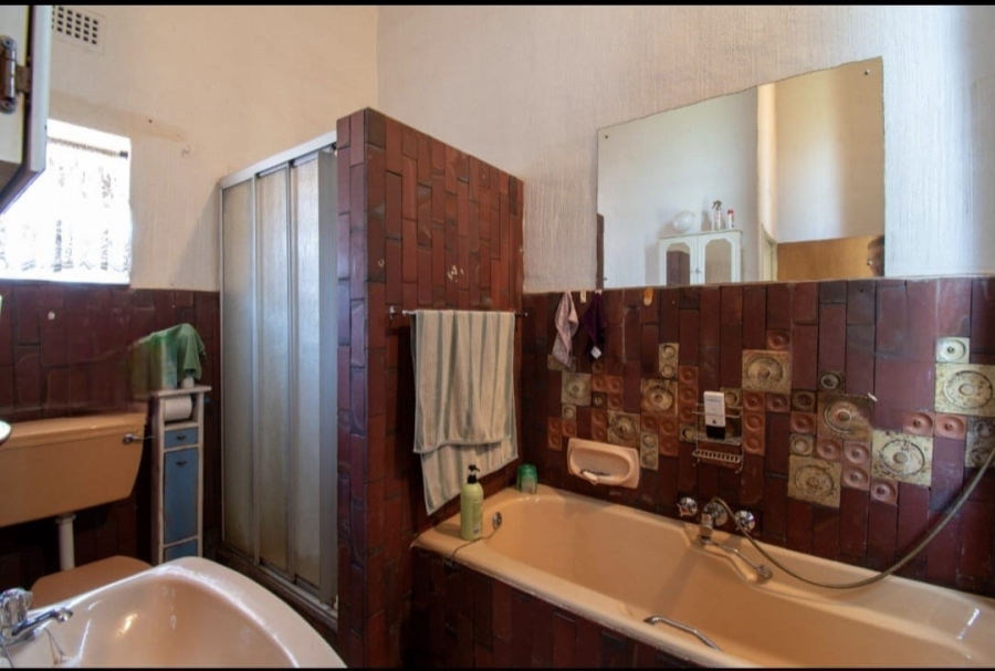 5 Bedroom Property for Sale in Meyerton Central Gauteng