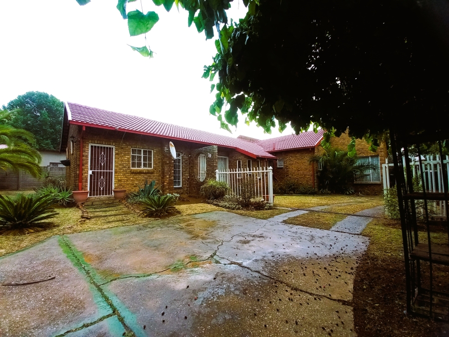 4 Bedroom Property for Sale in Rayton Gauteng
