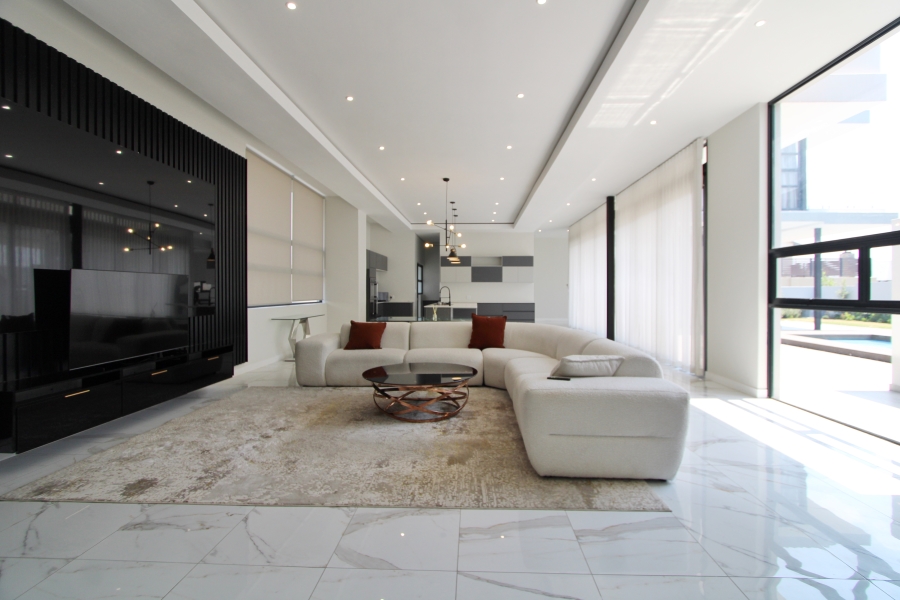 5 Bedroom Property for Sale in Waterfall Gauteng