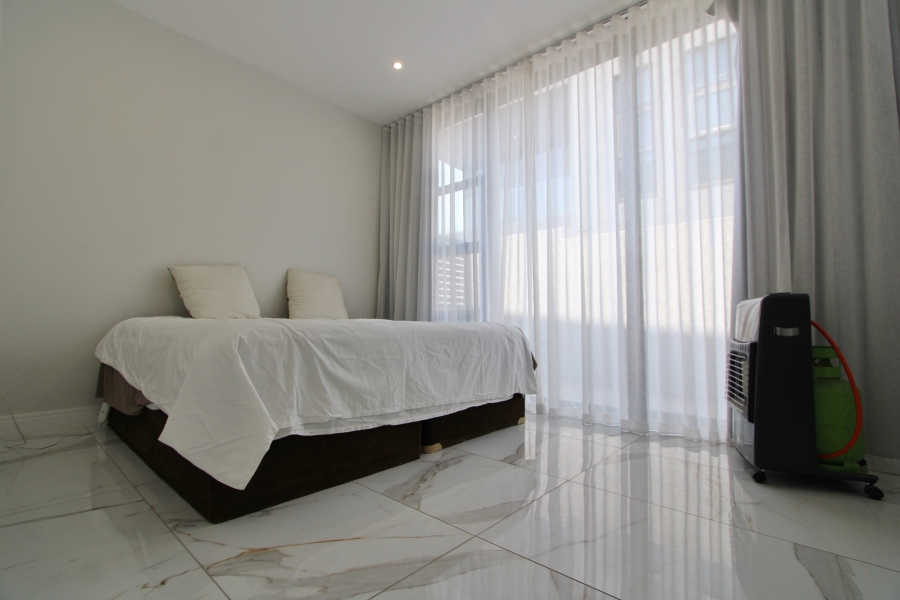 5 Bedroom Property for Sale in Waterfall Gauteng
