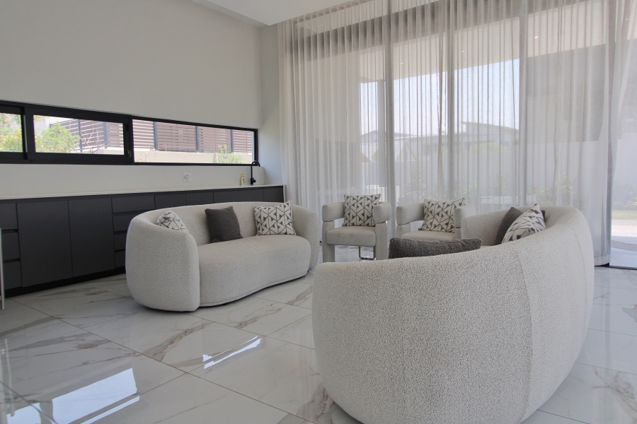 5 Bedroom Property for Sale in Waterfall Gauteng