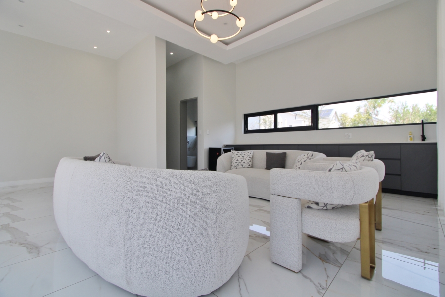 5 Bedroom Property for Sale in Waterfall Gauteng
