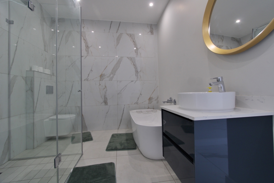5 Bedroom Property for Sale in Waterfall Gauteng