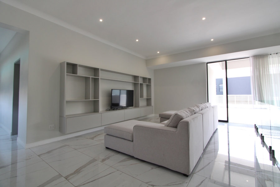 5 Bedroom Property for Sale in Waterfall Gauteng