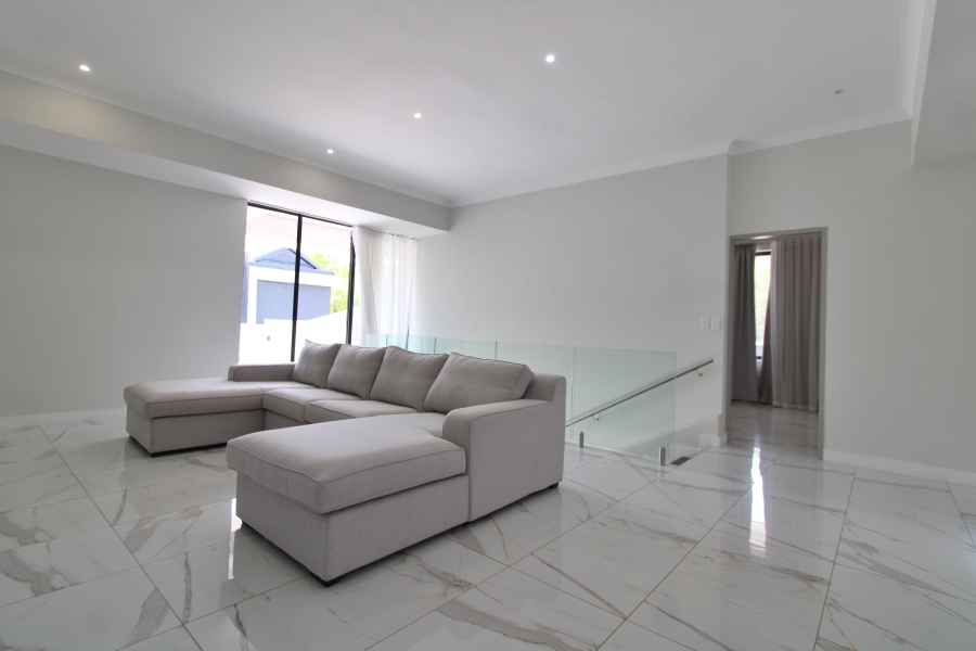 5 Bedroom Property for Sale in Waterfall Gauteng