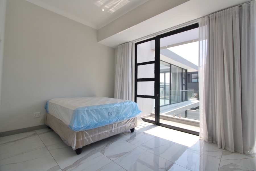 5 Bedroom Property for Sale in Waterfall Gauteng