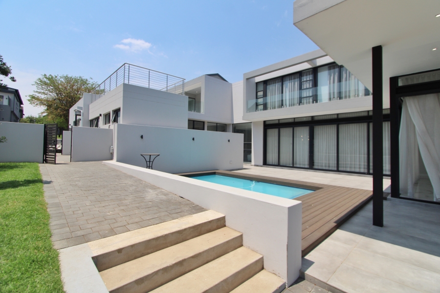 5 Bedroom Property for Sale in Waterfall Gauteng