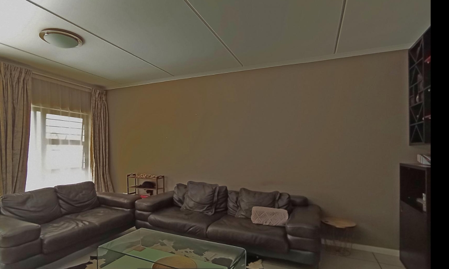 3 Bedroom Property for Sale in Greenstone Hill Gauteng