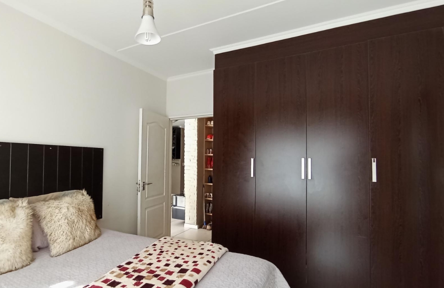 3 Bedroom Property for Sale in Greenstone Hill Gauteng