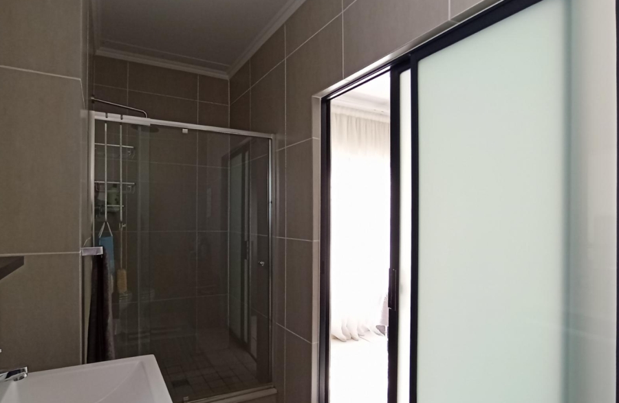 3 Bedroom Property for Sale in Greenstone Hill Gauteng