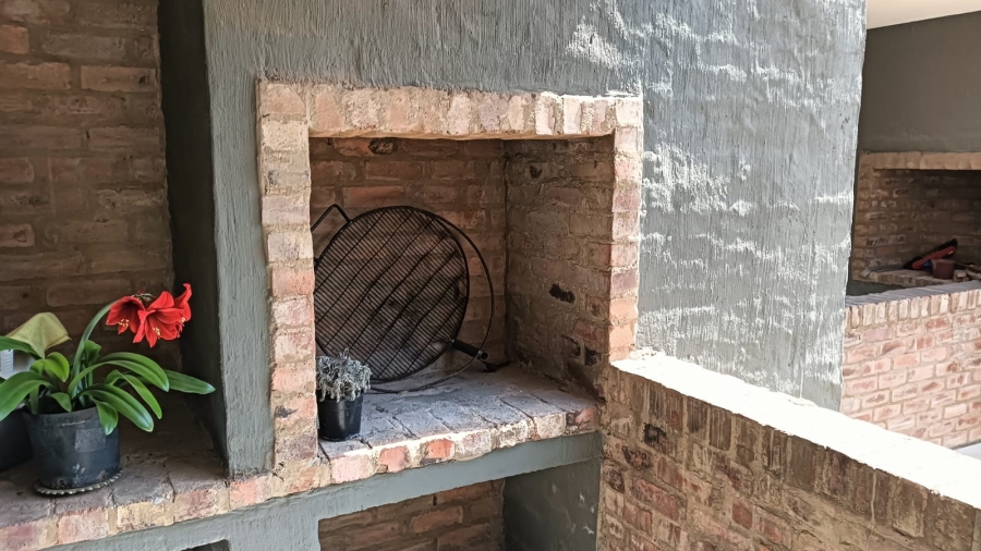 2 Bedroom Property for Sale in Pomona Gauteng