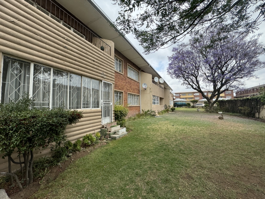 To Let 2 Bedroom Property for Rent in Parkhill Gardens Gauteng