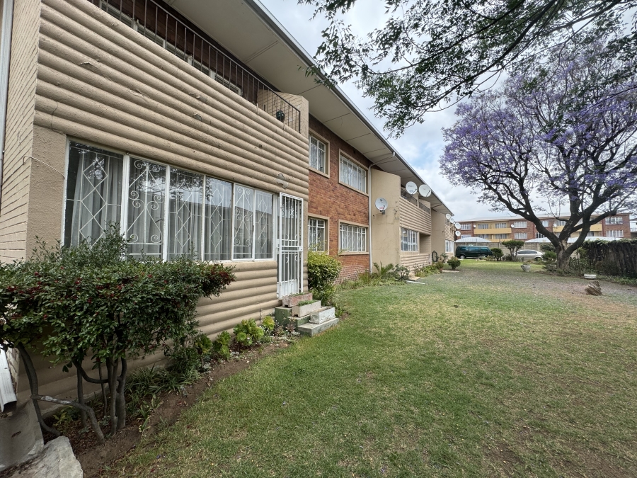 To Let 2 Bedroom Property for Rent in Parkhill Gardens Gauteng