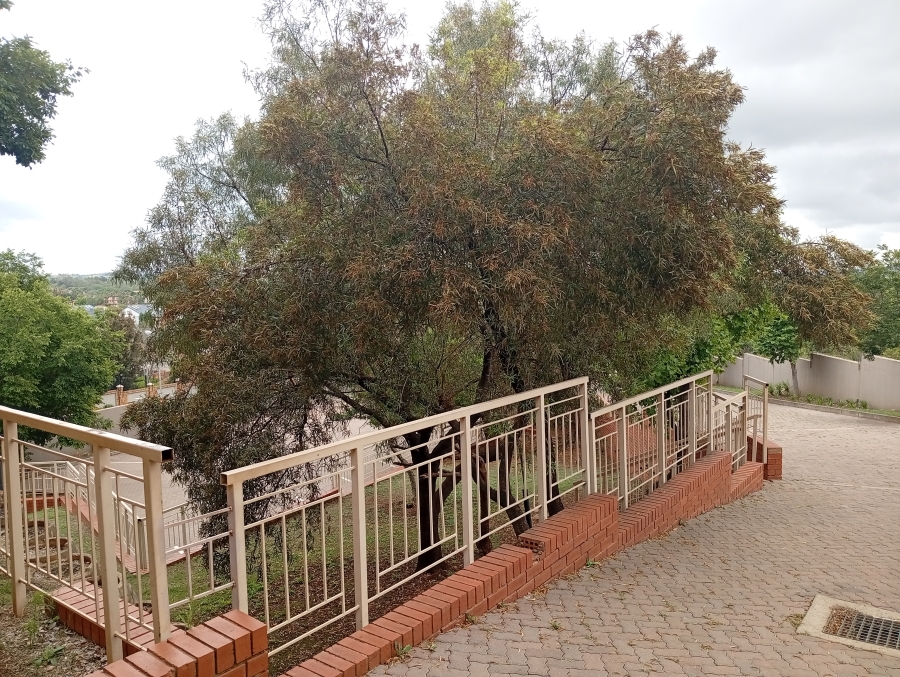 To Let 2 Bedroom Property for Rent in Equestria Gauteng