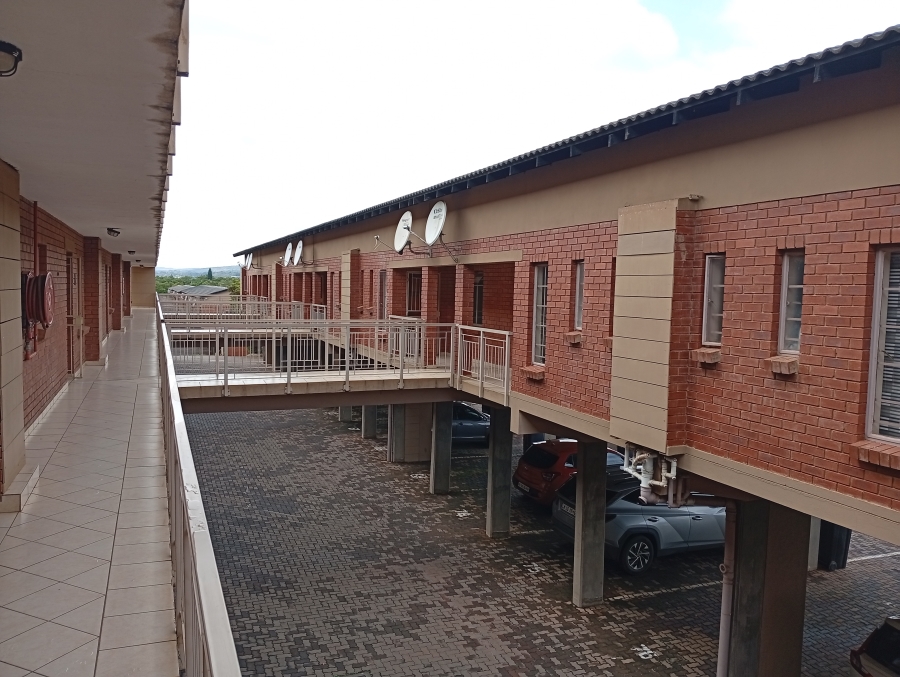 To Let 2 Bedroom Property for Rent in Equestria Gauteng