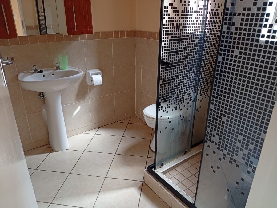 To Let 2 Bedroom Property for Rent in Equestria Gauteng