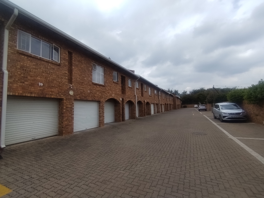 3 Bedroom Property for Sale in Eastleigh Gauteng