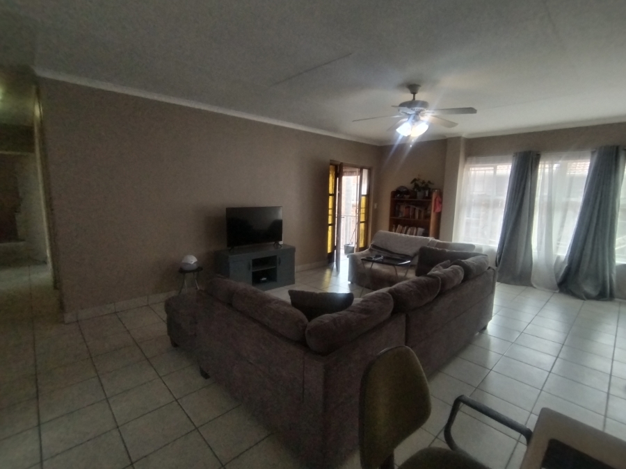 3 Bedroom Property for Sale in Eastleigh Gauteng