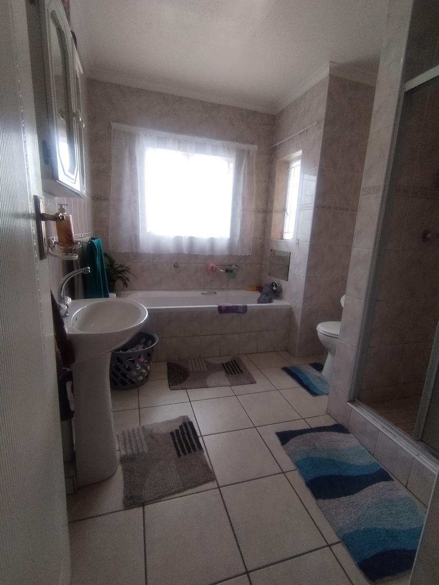 3 Bedroom Property for Sale in Eastleigh Gauteng