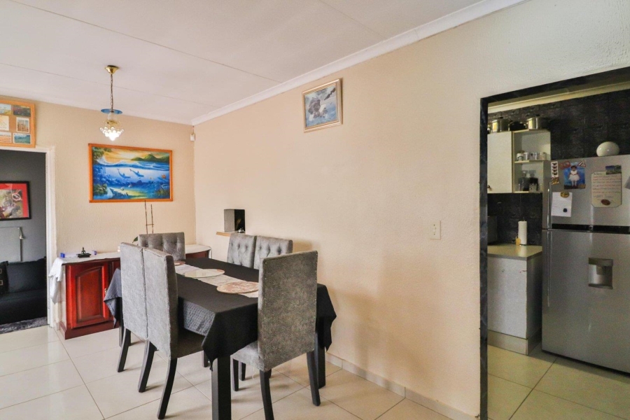 5 Bedroom Property for Sale in Lenasia South Gauteng