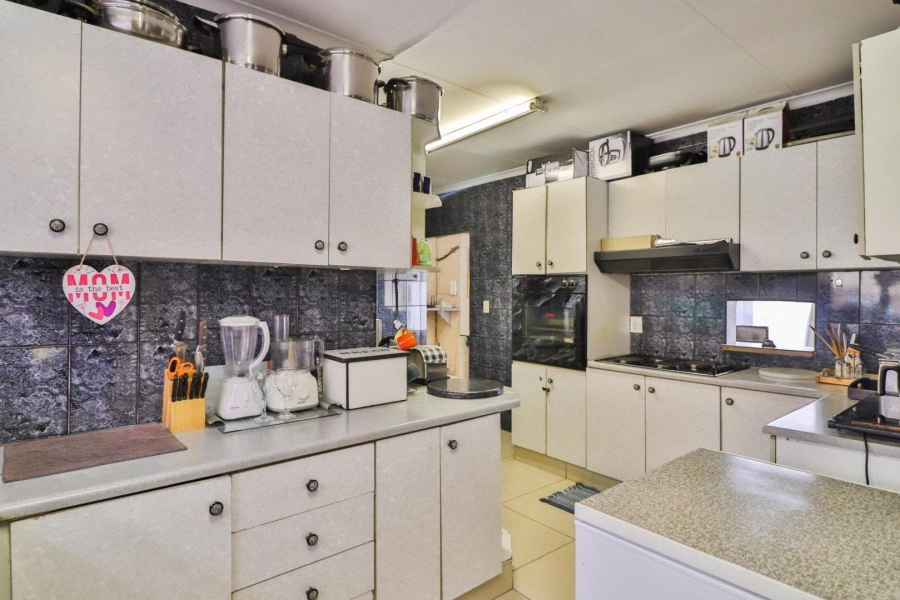 5 Bedroom Property for Sale in Lenasia South Gauteng