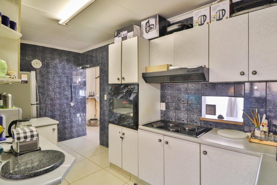 5 Bedroom Property for Sale in Lenasia South Gauteng