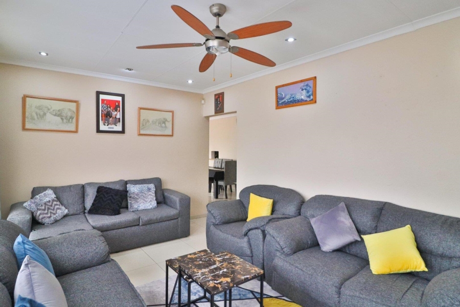 5 Bedroom Property for Sale in Lenasia South Gauteng