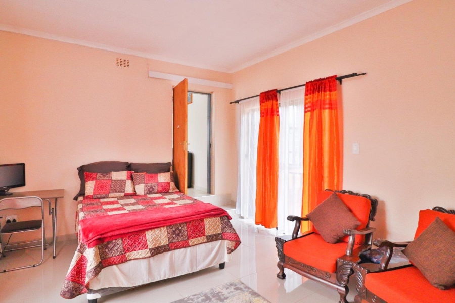 5 Bedroom Property for Sale in Lenasia South Gauteng