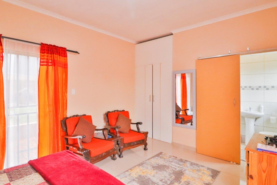 5 Bedroom Property for Sale in Lenasia South Gauteng